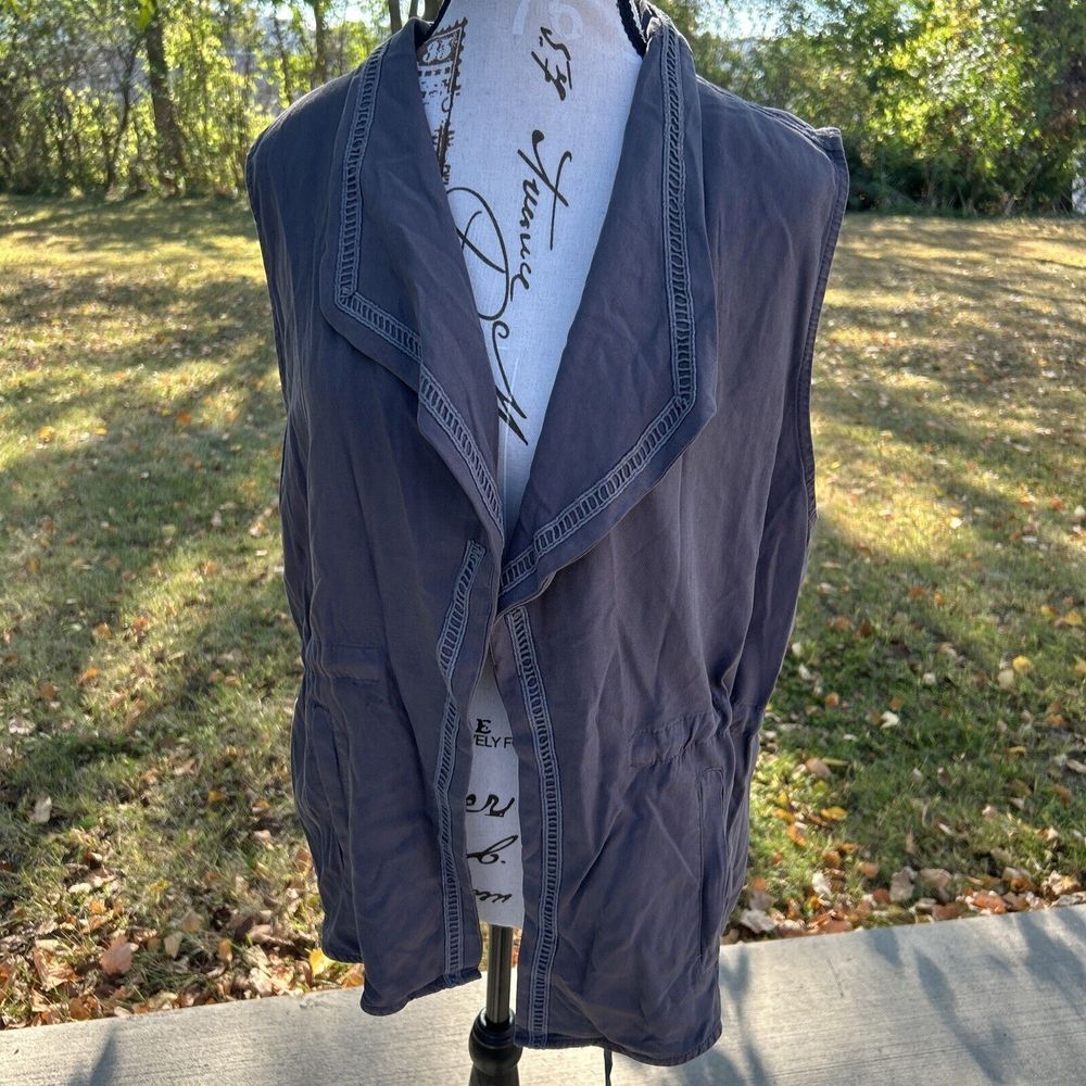Mudd grey open‎ front vest size xL